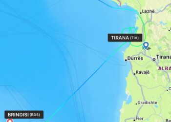 Stuhia shkakton probleme me linjat ajrore, disa avionë ulen në aeroportet fqinje