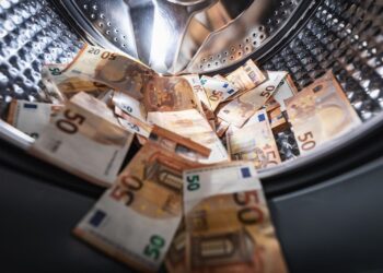 Noterët në fokusin e AIF për pastrimin e parave, më pak se gjysma e rasteve të shqyrtuara përfunduan me gjoba