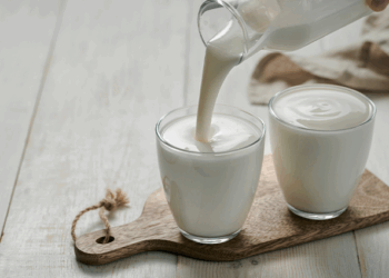 Qumështi me aflatoksinë, thellohet SKANDALI, lajmi dhe emrat u mbajtën sekret për dy javë