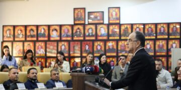 Presidenti Bajram Begaj shpallet “Qytetar Nderi” i Gjilanit