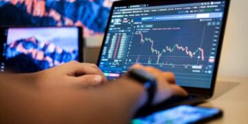 SKEMA/ Si u transferuan milionat e fituara prej Forex dhe Bursave false nga Shqipëria në parajsat fiskale