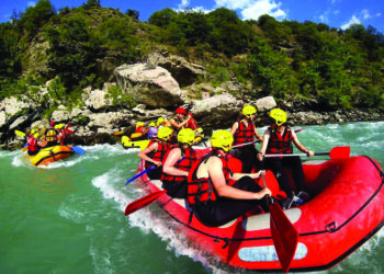 Turizmi, Shqipëria heq vizat me 5 shtete