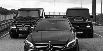 Mercedes Benz humb fronin, cila është marka e makinave më e përdorur tani në Shqipëri