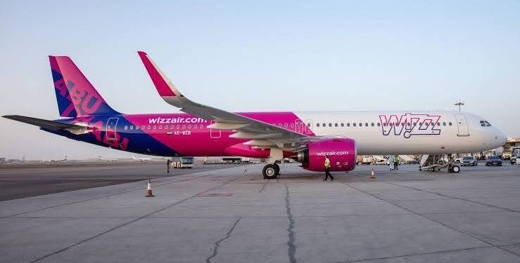 Defekt në motor, avioni i Wizz Air bën ulje emergjente: 47 avionë të tjerë në hangar pas problemeve