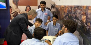 Agjencia SHARGAN në Panirin e DUBAIT, interes i lartë studentësh për Shqipërinë