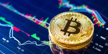 Bitcoin i rikthehet rritjes së fortë, kalon mbi 103 000 USD