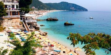 Alko-Impex merr tenderin për pastrimin e plazheve në Vlorë, Himarë dhe Sarandë gjatë sezonit turistik