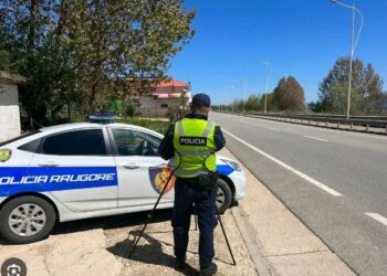 Qeveria fal gjobat e papaguara në prag të zgjedhjeve: Cilat kategori përfitojnë