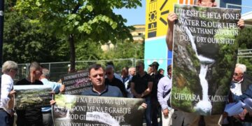 PS dhe PD ruajnë të njëjtat pozita si në 2021 në Kaçinar, protestat nuk ndikojnë në rezultatin e zgjedhjeve