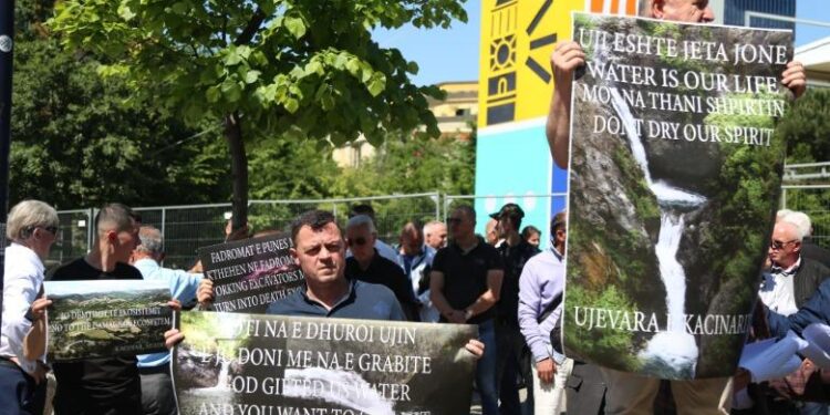 PS dhe PD ruajnë të njëjtat pozita si në 2021 në Kaçinar, protestat nuk ndikojnë në rezultatin e zgjedhjeve