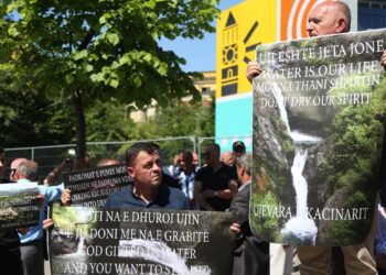 Artur Kadareja dhe Mezan Malaj në qendër të akuzave për tharjen e ujit të mirditorëve