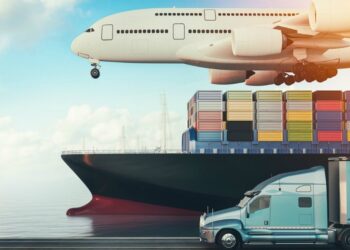 Transporti ajror zëvendëson atë detar, si po futen vizitorët në Shqipëri