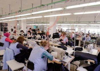 Të rinjtë lënë Shqipërinë në kërkim të një të ardhmeje më të qëndrueshme