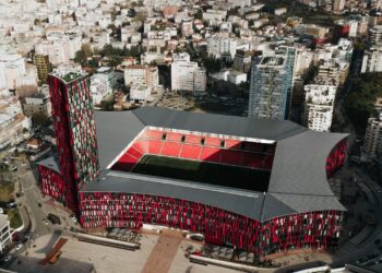IMT vendos heqjen e strukturave të jashtme të bareve dhe restoranteve në stadiumin ‘Air Albania’
