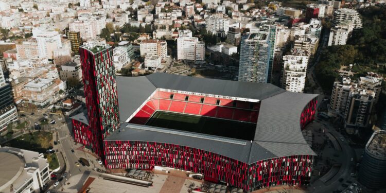 IMT vendos heqjen e strukturave të jashtme të bareve dhe restoranteve në stadiumin ‘Air Albania’