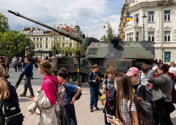 RIKTHIMI/ Gjermania po ndërton një ushtri të madhe dhe të frikshme