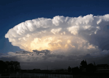 Çfarë janë retë “super cell” që shkaktuan turbulencat e forta me 8 të lënduar gjatë fluturimit Berlin-Milano