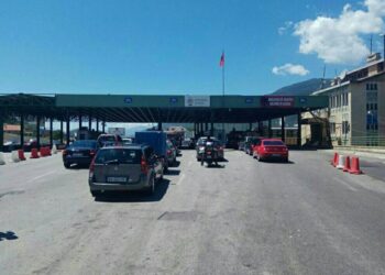 Dokumentet që duhet të keni me vete nëse udhëtoni me makinë jashtë Shqipërisë