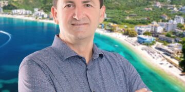 Himara nën pushtetin e betonit masiv, Vangjel Tavo ngre katet