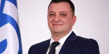 Pas 14 socialistëve, Kadastra e Vlorës synon të prishë syrin e keq me një demokrat, Genc Deromenaj bëhet Drejtor