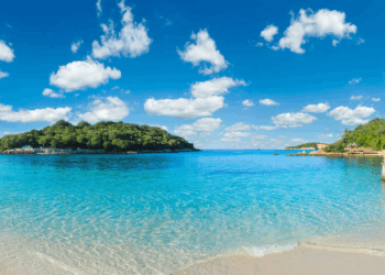 Kërkohen punonjës me paga deri 250 000 lekë në bregdet