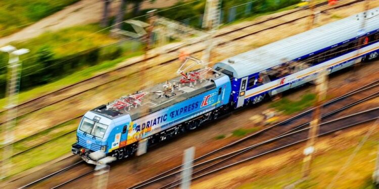 Me tren nga Varshava në Rijeka të Kroacisë, nis Adriatic Express. Kompania: U shitën 90% e biletave