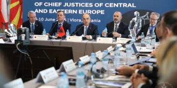 Begaj në Konferencën e Kryetarëve të Gjykatave të Larta të Evropës Qendrore dhe Lindore: Të ulet numri i dosjeve!