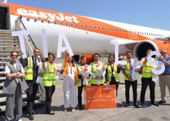 Aeroporti Ndërkombëtar i Tiranës dhe EasyJet festojnë nisjen e fluturimeve Lisbonë–Tiranë