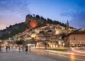 Turistët po vijnë në Shqipëri edhe për të lënë drogën