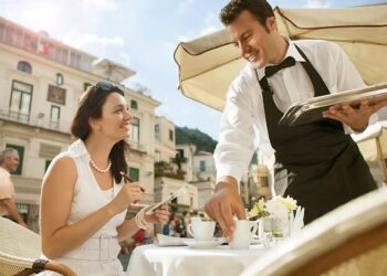 Pagat referencë në sektorin e turizmit, bizneset përballë presionit të punëmarrësve dhe shtetit si rregullator