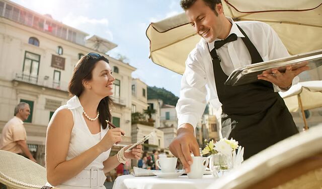 Pagat referencë në sektorin e turizmit, bizneset përballë presionit të punëmarrësve dhe shtetit si rregullator