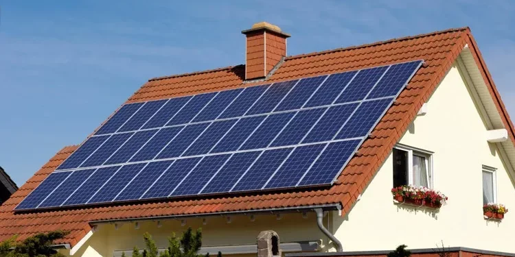 BE grant 50 mln euro për familjet shqiptare që vendosin panele diellore