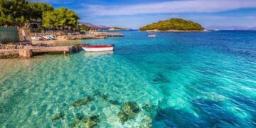 Britanikët po braktisin Spanjën për të testuar Shqipërinë