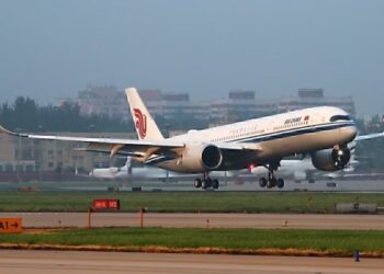 Dy avionë rrezikojnë përplasjen në 11 000 metra lartësi, si u shmang TRAGJEDIA