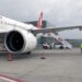 Avioni i “Turkish Airlines” bën ulje emergjente në Brindisi pas një krize epileptike të një 17-vjeçari, por autoritetet zbulojnë se ai ishte shpallur i zhdukur prej vitesh në Itali