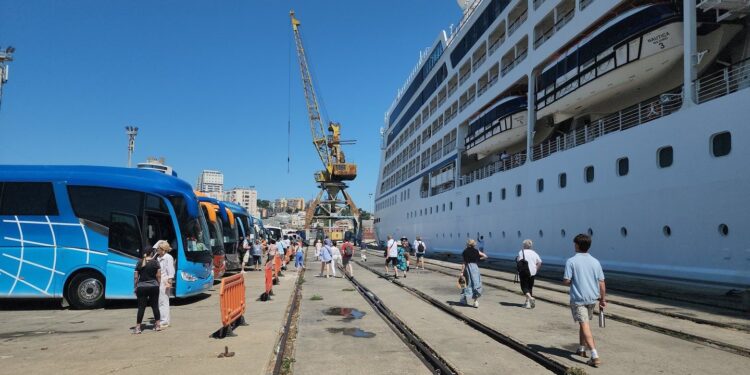 Pas shqiptarëve të Kosovës bie edhe numri i vizitorëve italianë në Shqipëri