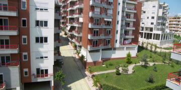 Qeveria bëhet gati për rritjen e taksave të pronës, Rama paralajmëron edhe më shumë detyrime për shtëpitë e dyta