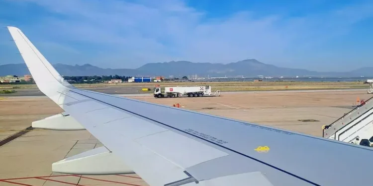 Sardenja jo si të tjerat, miratohen tavanët e çmimeve të biletave drejt Romës dhe Milanos, si funksionon për të huajt