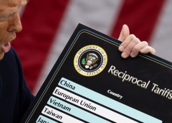 Hyjnë në fuqi tarifat e Trump, preken mbi 90 shtete