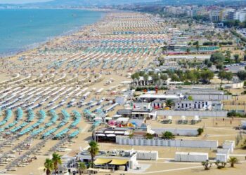 Krizë në Rimini, plazhe dhe hotele bosh