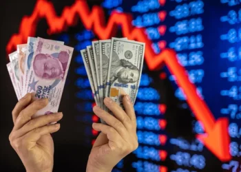 “Shkërmoqet” Lira Turke, humb 95% të vlerës ndaj dollarit amerikan gjatë viteve të fundit