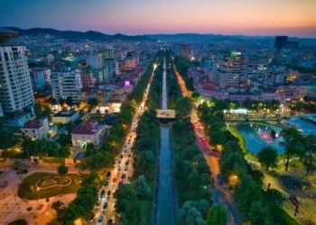 Tirana renditet mes 10 destinacioneve “më të nxehta” të 2026 nga revista Time Out