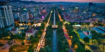Tirana renditet mes 10 destinacioneve “më të nxehta” të 2026 nga revista Time Out