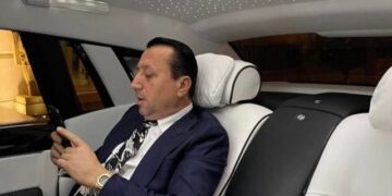 Biznesmeni Lul Morina kërcënon gazetarin Almer Toska pas investigimit