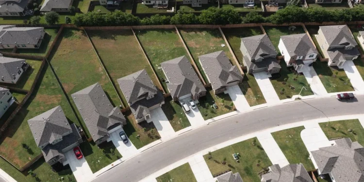 Ngadalësohet pas 12 vitesh rritje të vrullshme tregu i pasurive të paluajtshme në SHBA