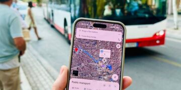 Tani qytetarët dhe turistët mund të ndjekin LIVE lëvizjen e autobusëve në Tiranë