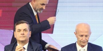 Kodi i ri Penal, tre vjet burg nëse tallesh dhe përbuz “udhëheqësit”!