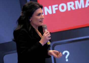 TABELA/ AKSHI hap thesin teksa të gjithë janë pushim: 8 milionë euro tendera në një muaj, mungesë transparence dhe kompani të preferuara