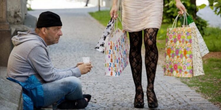 OKB zbulon se politikat fiskale të Shqipërisë nxisin pabarazinë