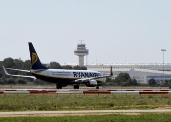 Tmerr në ajër me Ryanair, plagosen dy stjuardesa